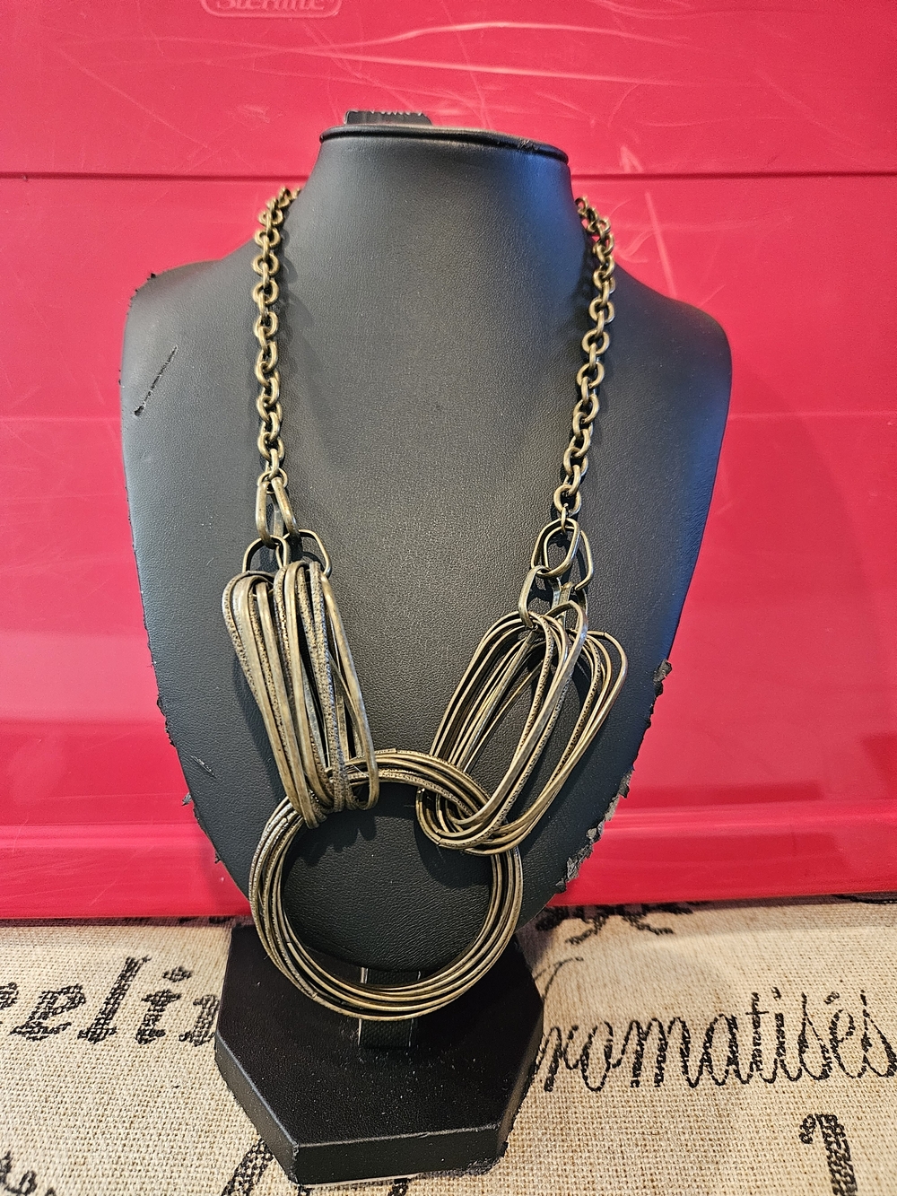 Vintage-Inspired Gold Statement Loop Necklace - Women Jewelry